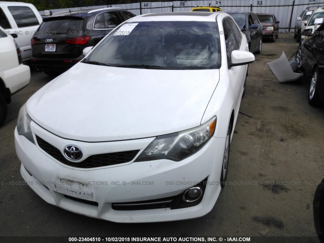 4T1BF1FKXCU555018 - 2012 TOYOTA CAMRY SE/LE/XLE 白色 照片 2