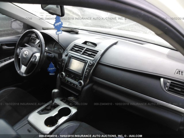 4T1BF1FKXCU555018 - 2012 TOYOTA CAMRY SE/LE/XLE 白色 照片 5