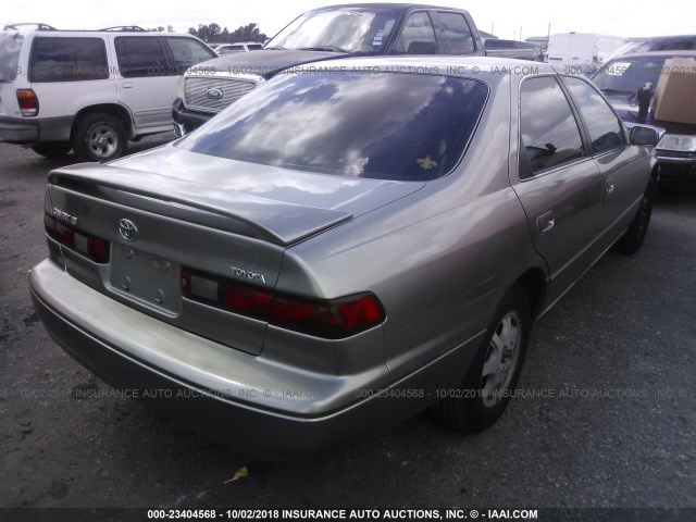 JT2BG22K2X0283468 - 1999 TOYOTA CAMRY LE/XLE TAN photo 4