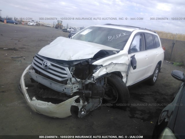 5TDBK3EH2BS073857 - 2011 TOYOTA HIGHLANDER SE WHITE photo 2