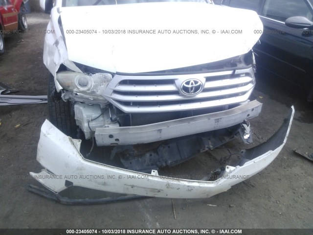 5TDBK3EH2BS073857 - 2011 TOYOTA HIGHLANDER SE WHITE photo 6