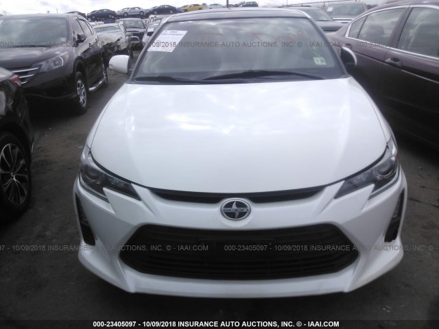 JTKJF5C78F3093424 - 2015 TOYOTA SCION TC 白色 照片 6