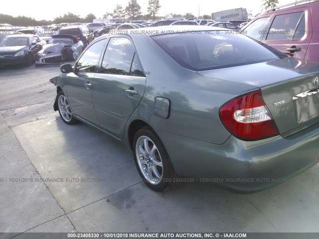 JTDBE32K420113026 - 2002 TOYOTA CAMRY LE/XLE/SE Жасыл фото 3