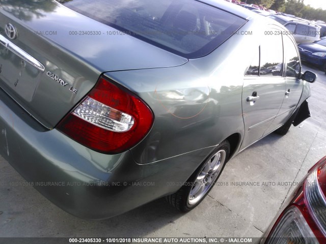 JTDBE32K420113026 - 2002 TOYOTA CAMRY LE/XLE/SE Жасыл фото 4