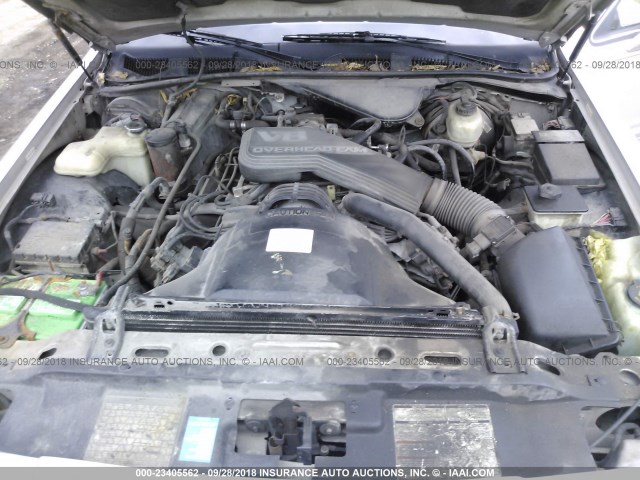 1LNLM81W0NY741823 - 1992 LINCOLN TOWN CAR EXECUTIVE Silber Foto 10