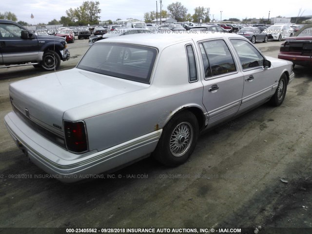 1LNLM81W0NY741823 - 1992 LINCOLN TOWN CAR EXECUTIVE Silber Foto 4