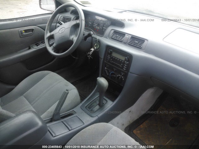 4T1BF22K9YU951556 - 2000 TOYOTA CAMRY LE/XLE MAROON photo 5