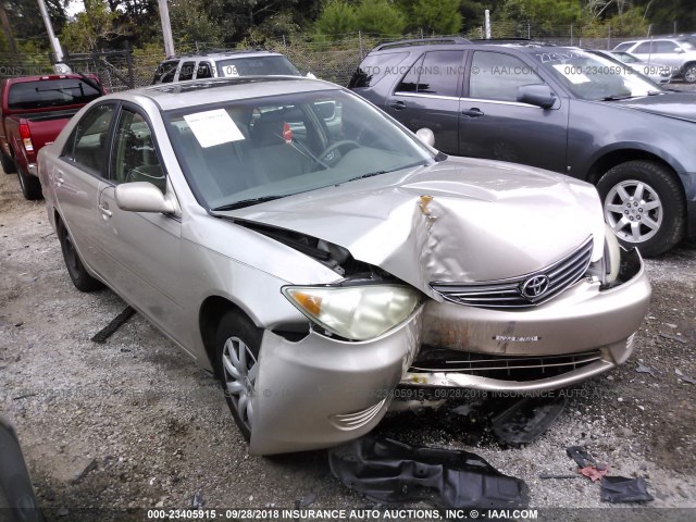 4T1BE30K85U958988 - 2005 TOYOTA CAMRY LE/XLE/SE GOLD photo 1