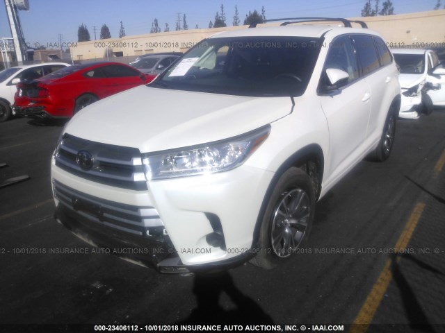 5TDZARFH4JS038836 - 2018 TOYOTA HIGHLANDER LE WHITE photo 2