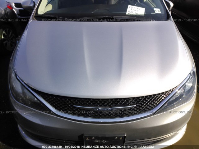 2C4RC1CG5HR723325 - 2017 CHRYSLER PACIFICA LX GRAY photo 6