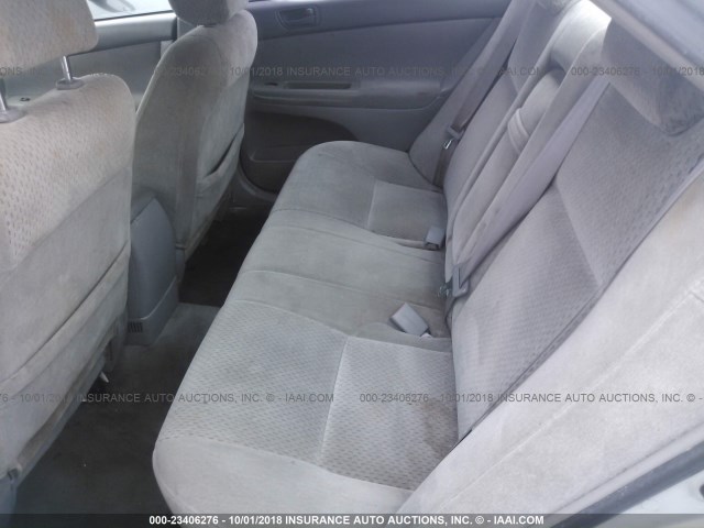 4T1BE30K13U126809 - 2003 TOYOTA CAMRY LE/XLE/SE Күміс фото 8