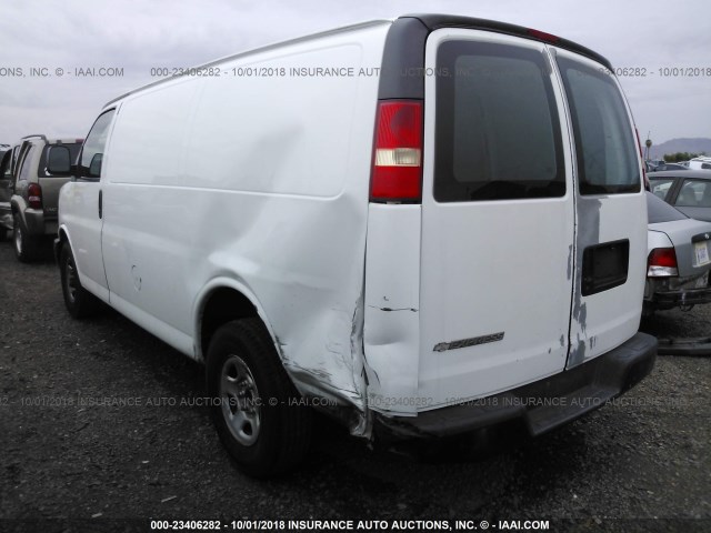 1GCFG15X371249219 - 2007 CHEVROLET EXPRESS G1500  WHITE photo 3