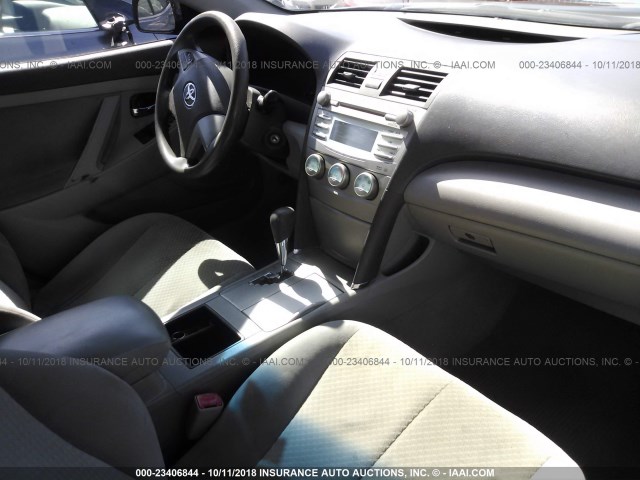 4T1BK46K48U567802 - 2008 TOYOTA CAMRY LE/XLE/SE BLACK photo 5