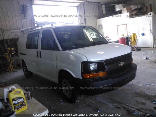 1GCUHAD41A1178010 - 2010 CHEVROLET EXPRESS G1500  WHITE photo 1