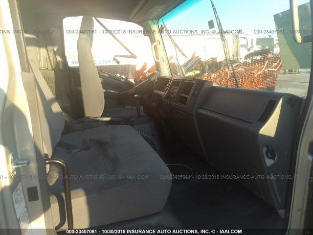 JALE5W16XG7300013 - 2016 ISUZU NRR SILVER photo 5