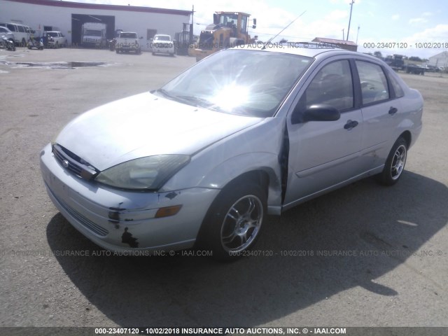 1FAFP34373W119750 - 2003 FORD FOCUS SE COMFORT/SE SPORT SILVER photo 2