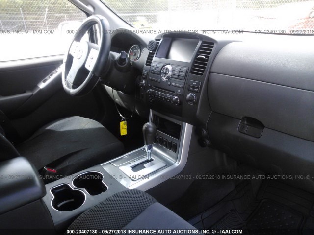 5N1AR18B88C620008 - 2008 NISSAN PATHFINDER S/LE/SE SILVER photo 5