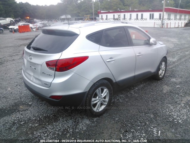 KM8JUCACXBU185586 - 2011 HYUNDAI TUCSON GLS/LIMITED SILVER photo 4