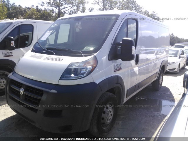 3C6TRVAG6JE104875 - 2018 RAM PROMASTER 1500 1500 STANDARD WHITE photo 2
