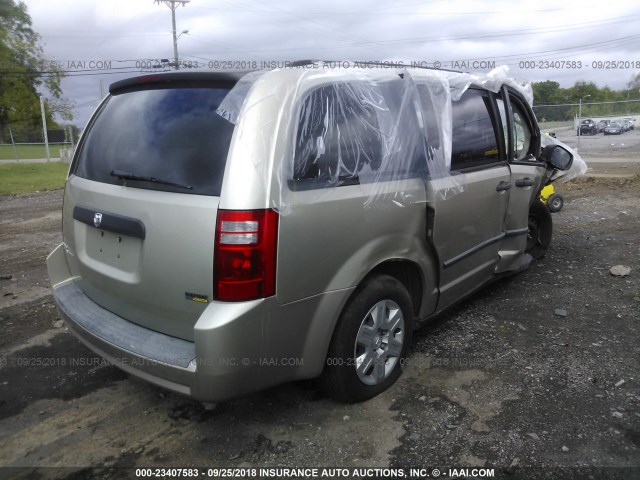 1D8HN44H68B192862 - 2008 DODGE GRAND CARAVAN SE GOLD photo 4