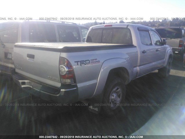 3TMMU4FN0DM058922 - 2013 TOYOTA TACOMA DOUBLE CAB LONG BED SILVER photo 4