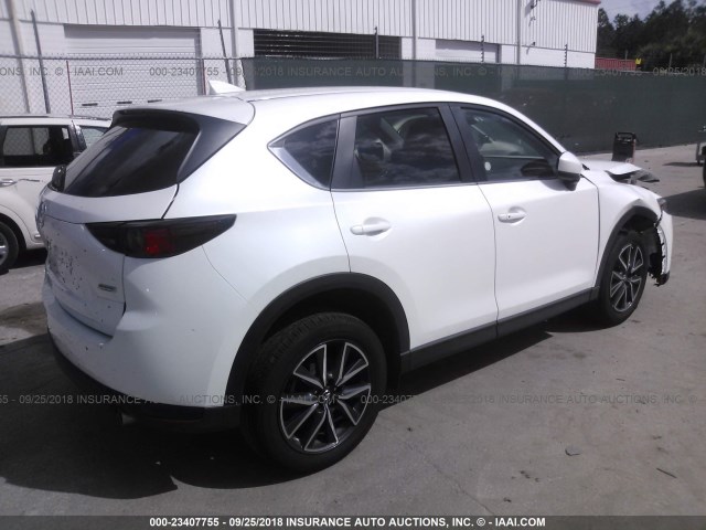 JM3KFACM6J1326934 - 2018 MAZDA CX-5 TOURING WHITE photo 4