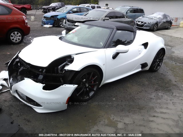 ZARBAAB46GM171632 - 2016 ALFA ROMEO 4C SPIDER WHITE photo 2