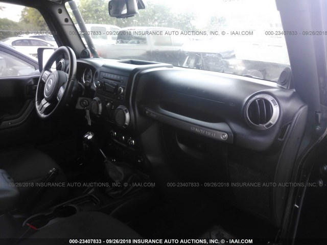 1C4AJWAG1DL665462 - 2013 JEEP WRANGLER SPORT Qəhvəyi foto 5