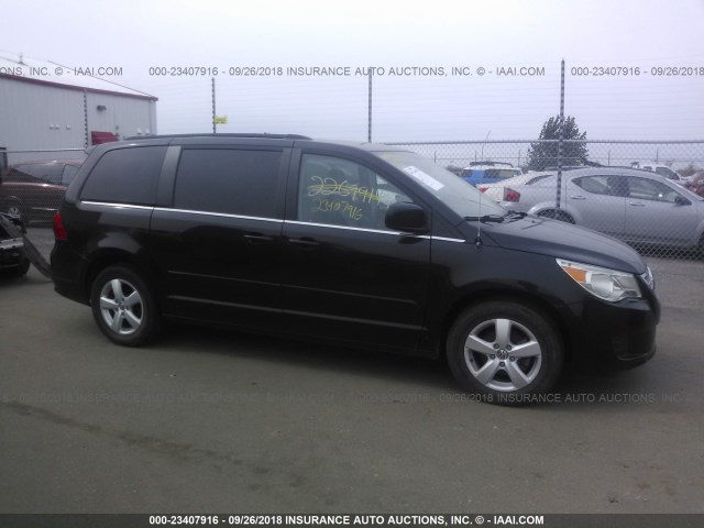 2V4RW3DG0BR621879 - 2011 VOLKSWAGEN ROUTAN SE BLACK photo 6