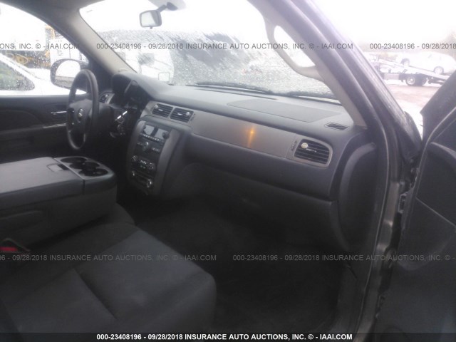 1GNSK2E07DR254742 - 2013 CHEVROLET TAHOE SPECIAL Pewter photo 5