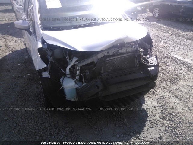 3N1CE2CPXFL422830 - 2015 NISSAN VERSA NOTE S/S PLUS/SV/SL/SR GRAY photo 6