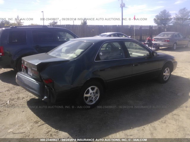 4T1BG22K3WU360830 - 1998 TOYOTA CAMRY CE/LE/XLE 绿色 照片 4