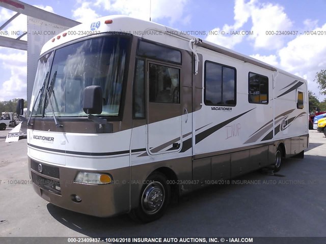 1FCNF53S210A13915 - 2002 HOLIDAY RAMBLER VACATIONER (F550)  WHITE photo 2