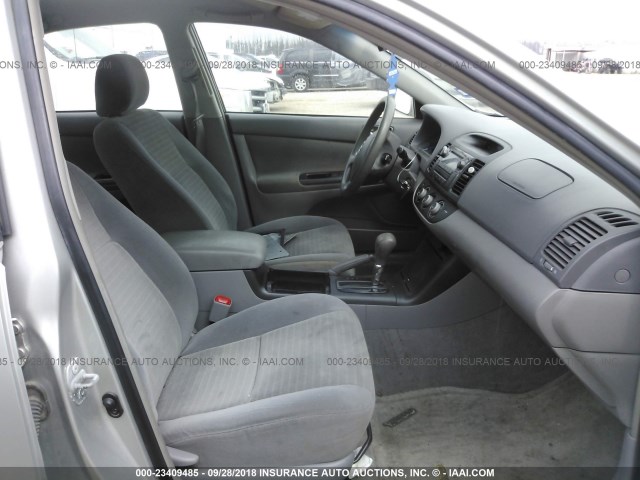 4T1BF32K36U115695 - 2006 TOYOTA CAMRY LE/XLE/SE SILVER photo 5