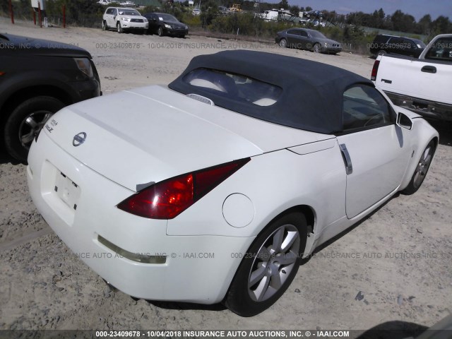 JN1AZ36A65M757175 - 2005 NISSAN 350Z ROADSTER WHITE photo 4