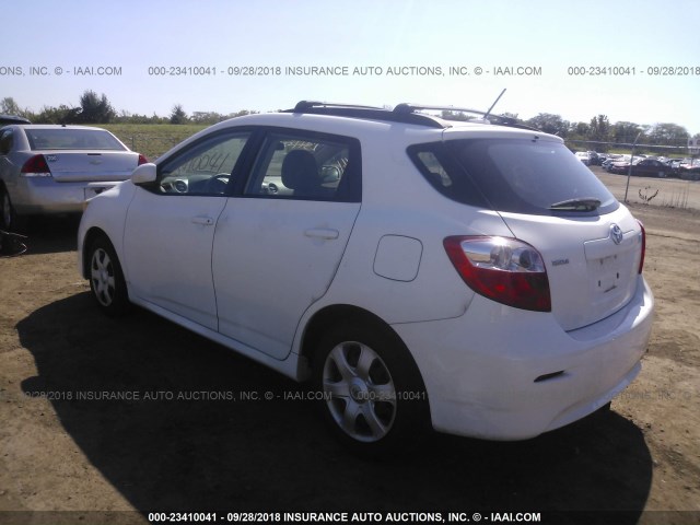 2T1KU40E99C063357 - 2009 TOYOTA COROLLA MATRIX  WHITE photo 3