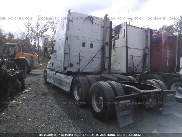 1FUJGLBG4CLBE5337 - 2012 FREIGHTLINER CASCADIA 125  WHITE photo 3