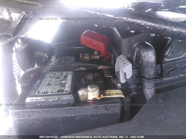 4T1BF3EK2BU598960 - 2011 TOYOTA CAMRY SE/LE/XLE 白色 照片 10