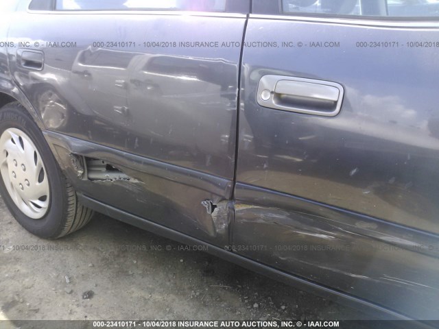 4T1BG22K91U858233 - 2001 TOYOTA CAMRY CE/LE/XLE 灰色 照片 6