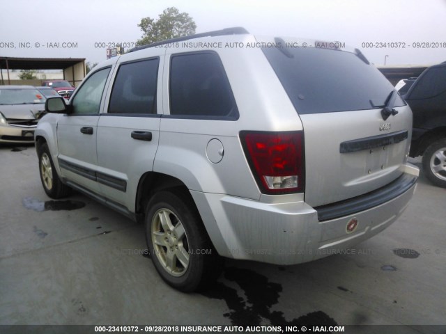 1J4GS48K55C524881 - 2005 JEEP GRAND CHEROKEE LAREDO/COLUMBIA/FREEDOM 银色 照片 3