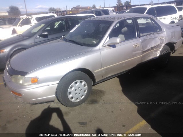 JT2BG12K8T0371865 - 1996 TOYOTA CAMRY DX/LE/XLE GRAY photo 2