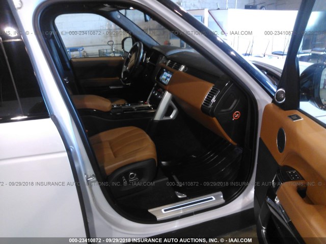 SALGV5FE4HA327662 - 2017 LAND ROVER RANGE ROVER AUTOBIOGRAPHY WHITE photo 5