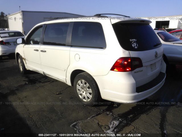 2V8HW44179R603353 - 2009 VOLKSWAGEN ROUTAN S WHITE photo 3