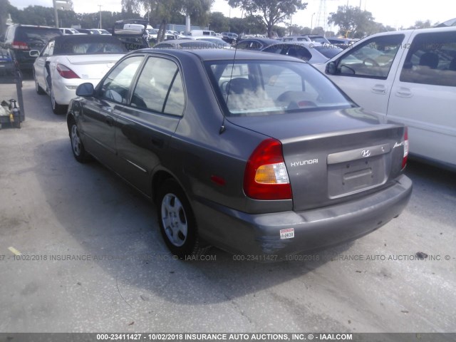 KMHCG45CX2U402635 - 2002 HYUNDAI ACCENT GRAY photo 3