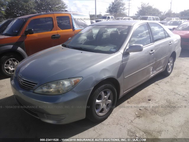 4T1BE32K65U557050 - 2005 TOYOTA CAMRY LE/XLE/SE Бежевый фото 2