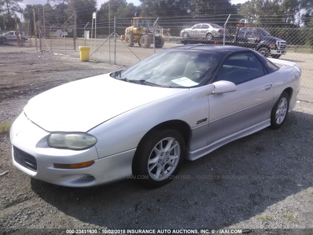 2G1FP22GXY2163592 - 2000 CHEVROLET CAMARO Z28 SILVER photo 2