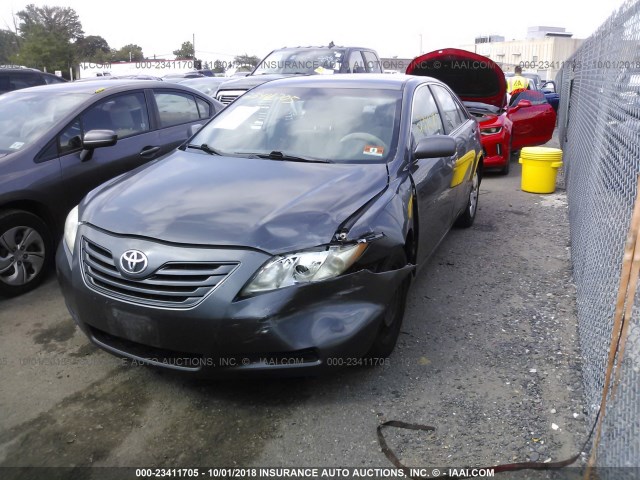 4T1BE46K27U727603 - 2007 TOYOTA CAMRY NEW GENERAT CE/LE/XLE/SE GRAY photo 2