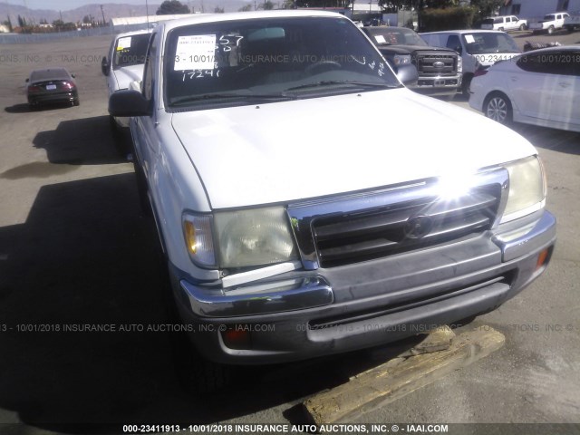 4TANM92NXYZ672559 - 2000 TOYOTA TACOMA PRERUNNER WHITE photo 6