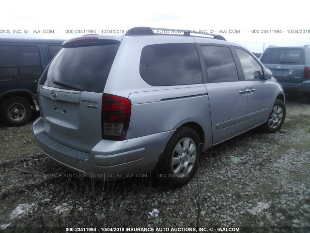 KNDMC233676012915 - 2007 HYUNDAI ENTOURAGE GLS/SE/LIMITED SILVER photo 4