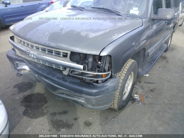 1GNEC16T02J107266 - 2002 CHEVROLET SUBURBAN C1500 GRAY photo 6